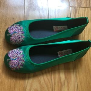Brand New Custom Made Silk Chinese Embroidery Flats Size 7